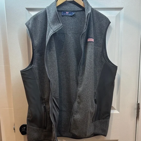 Vineyard Vines Gray Fleece Vest - Picture 4 of 7